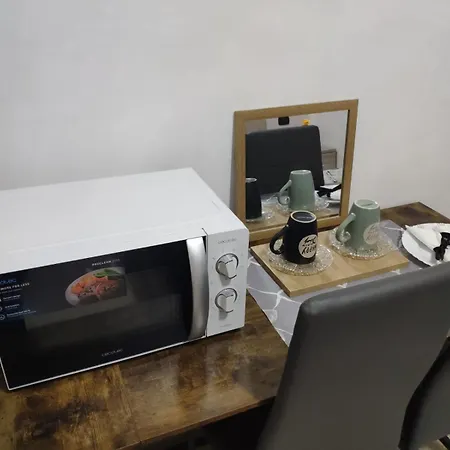 Pansiyon Deluxe - Close To Metro C Torrenova Station